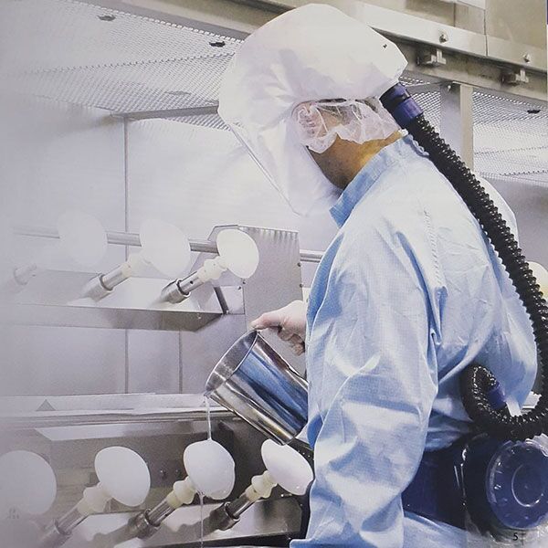 Frau Dr. Eberlein besucht mit ihrem Team den Implantat-Hersteller Polytech in Dieburg